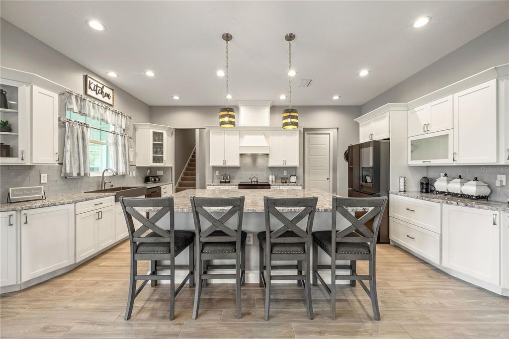 Image 36 of property listing at 1679 E COUNTY ROAD 462, Wildwood, FL 34785