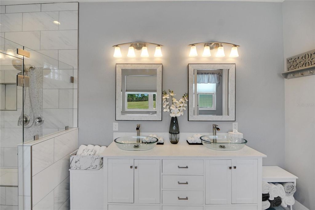 Image 42 of property listing at 1679 E COUNTY ROAD 462, Wildwood, FL 34785