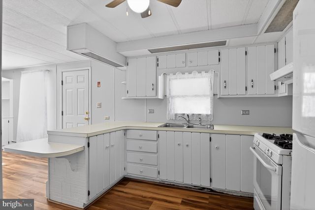 529 PURITAN DR, Buena, NJ 08310