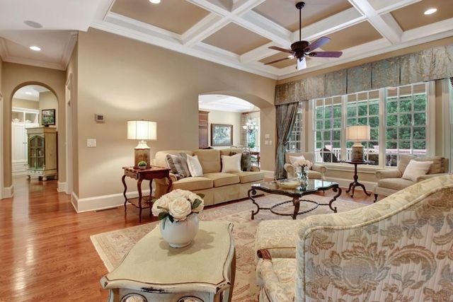110 Newhaven Drive, Fayetteville, GA 30215