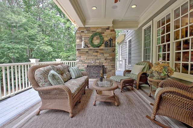110 Newhaven Drive, Fayetteville, GA 30215