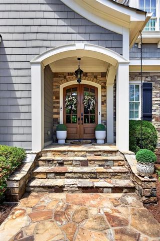 110 Newhaven Drive, Fayetteville, GA 30215