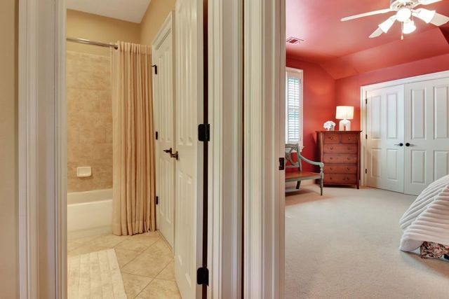 110 Newhaven Drive, Fayetteville, GA 30215