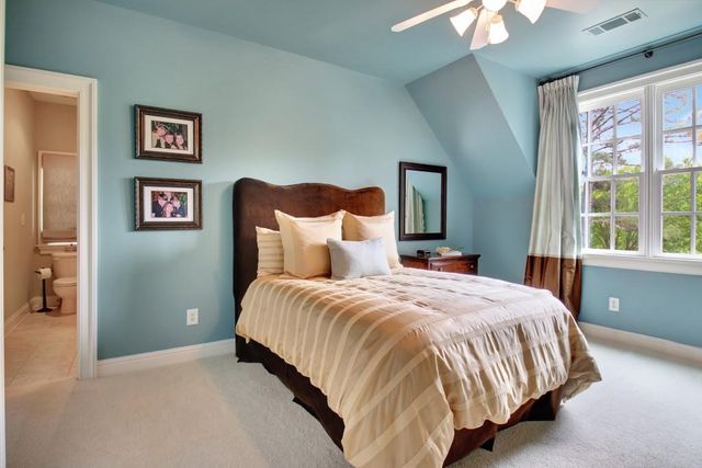 110 Newhaven Drive, Fayetteville, GA 30215