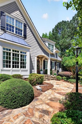 110 Newhaven Drive, Fayetteville, GA 30215