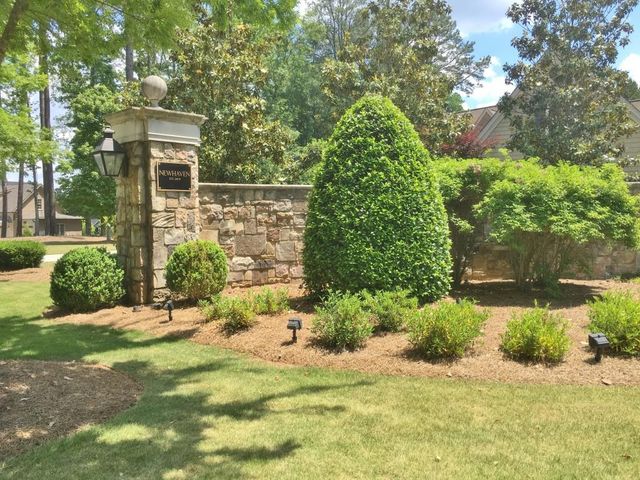 110 Newhaven Drive, Fayetteville, GA 30215