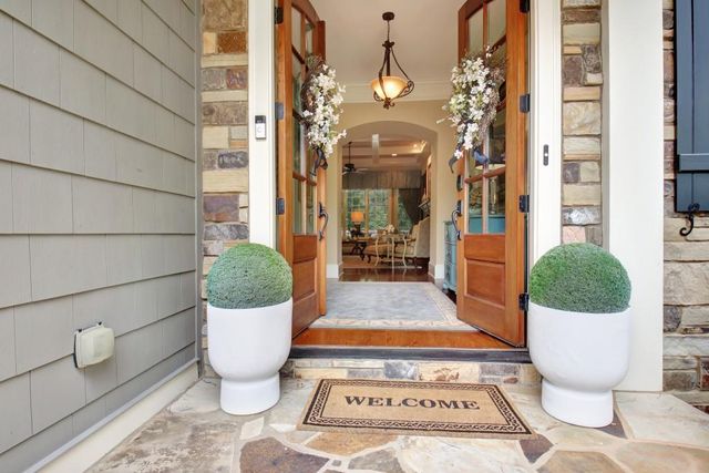 110 Newhaven Drive, Fayetteville, GA 30215