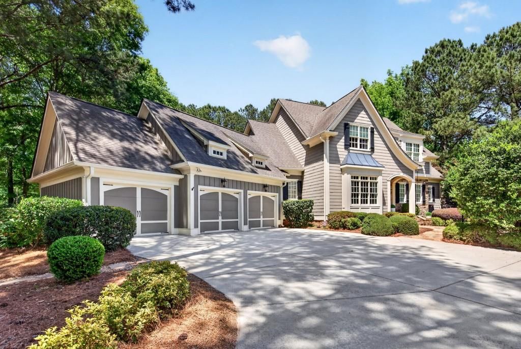 110 Newhaven Drive, Fayetteville, GA 30215