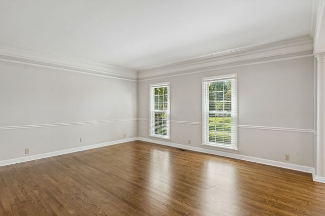 2212 Oak Cir, Franklin, TN 37064