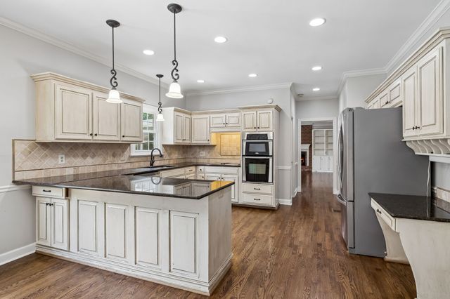2212 Oak Cir, Franklin, TN 37064