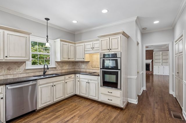 2212 Oak Cir, Franklin, TN 37064