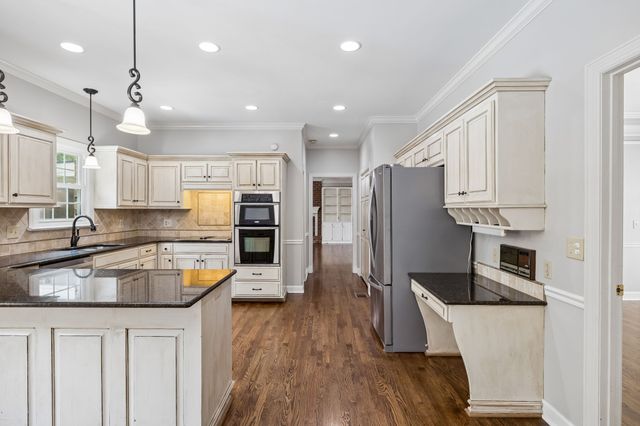 2212 Oak Cir, Franklin, TN 37064