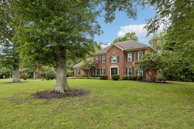 2212 Oak Cir, Franklin, TN 37064