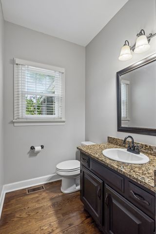 2212 Oak Cir, Franklin, TN 37064