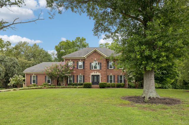 2212 Oak Cir, Franklin, TN 37064