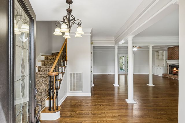 2212 Oak Cir, Franklin, TN 37064