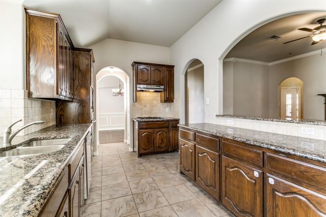 11408 Kenny Drive, Fort Worth, TX 76244