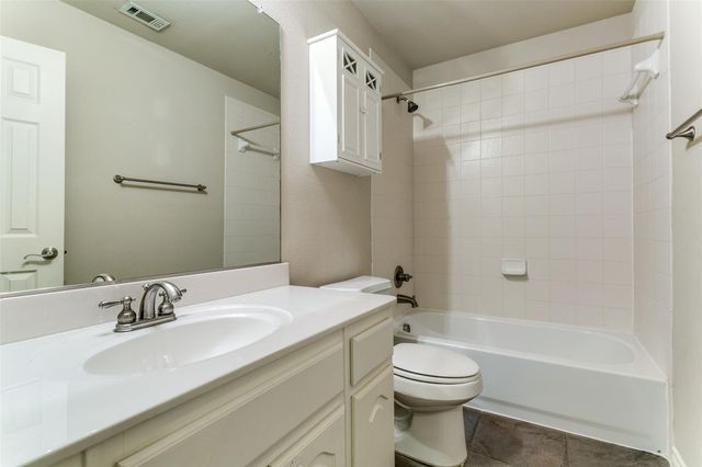 11408 Kenny Drive, Fort Worth, TX 76244