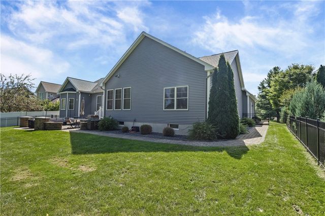 11 Montgomery Glen Drive, Webster, NY 14580