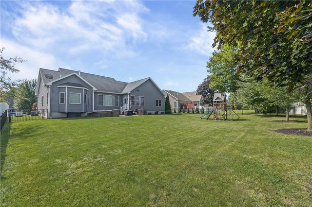 11 Montgomery Glen Drive, Webster, NY 14580