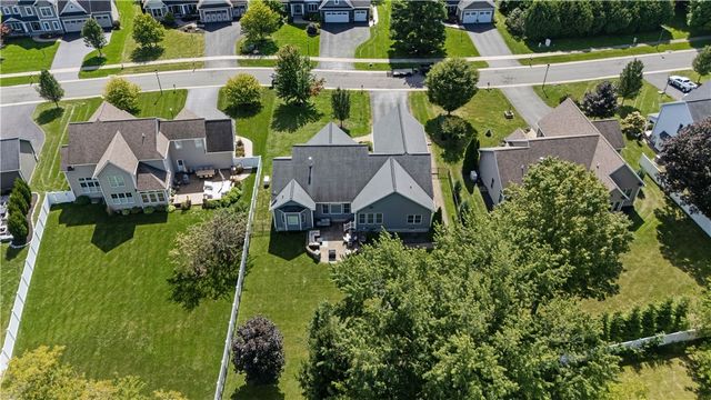 11 Montgomery Glen Drive, Webster, NY 14580