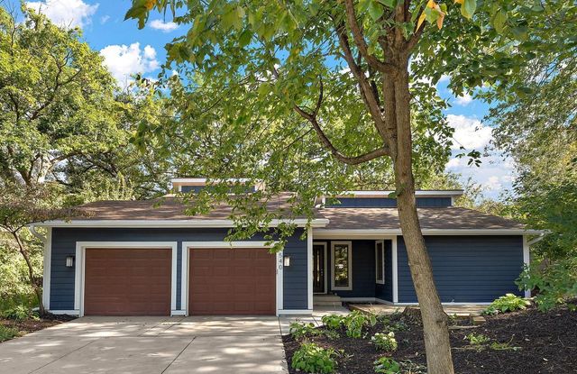 4540 Ridgeview Drive, Eagan, MN 55123