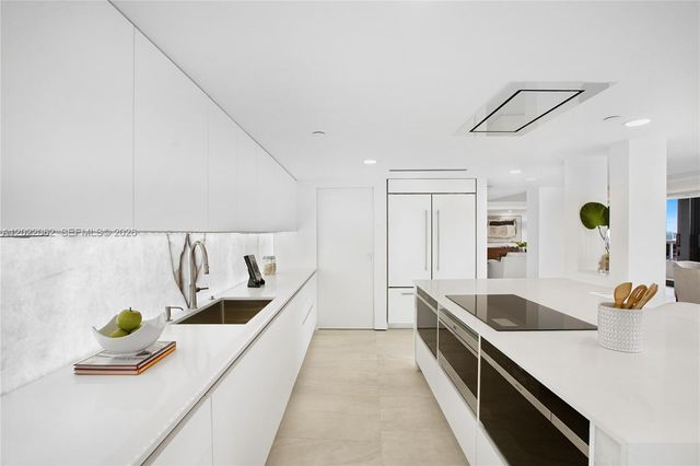 9 Island Avenue T2, Miami Beach, FL 33139
