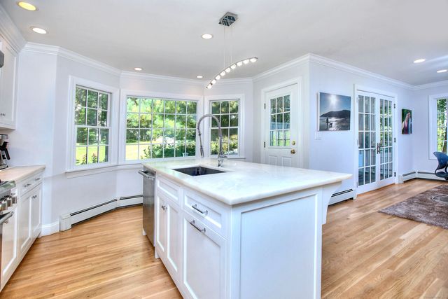 20 Joann Circle, Westport, CT 06880