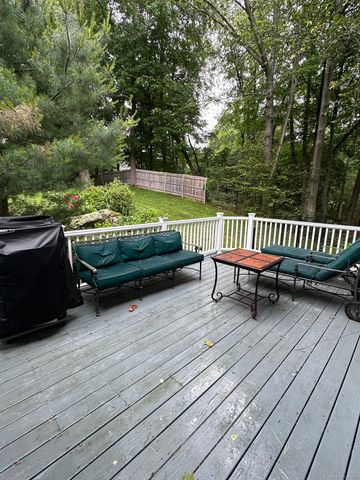20 Joann Circle, Westport, CT 06880