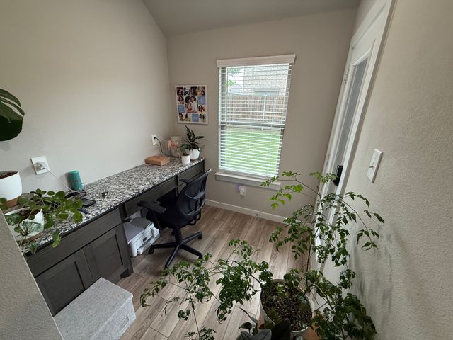 645 Olympic Way, Red Oak, TX 75154