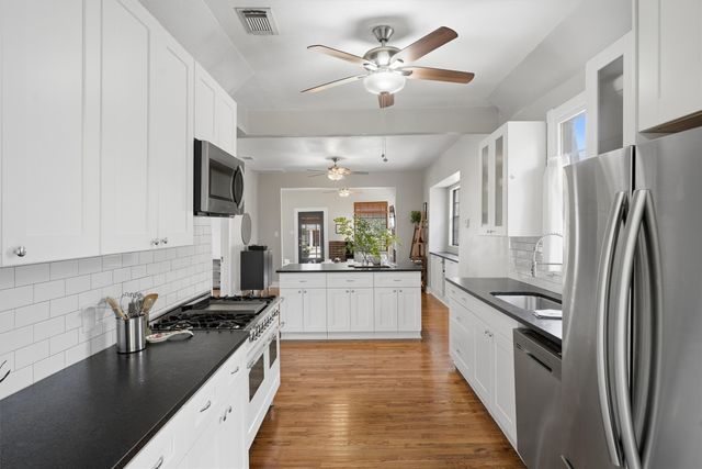 1909 6th Avenue, Fort Worth, TX 76110