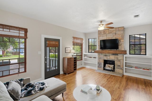 1909 6th Avenue, Fort Worth, TX 76110