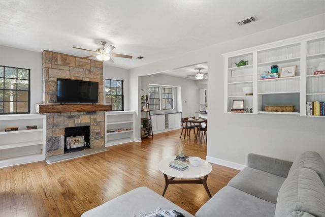 1909 6th Avenue, Fort Worth, TX 76110