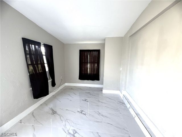 3350 Apache ST, Fort Myers, FL 33916