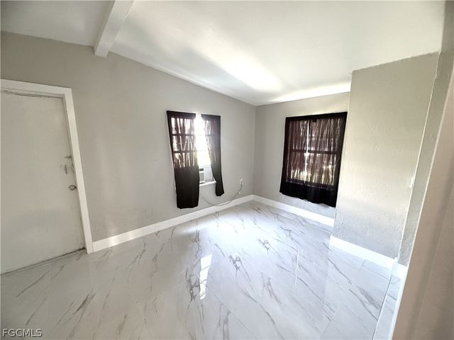 3350 Apache ST, Fort Myers, FL 33916