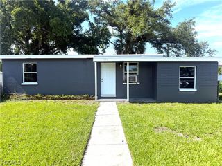 3350 Apache ST, Fort Myers, FL 33916