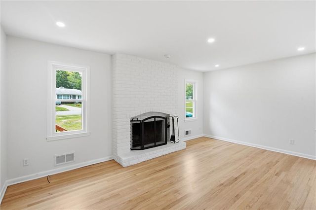 9050 E 84th Street, Kansas City, MO 64138