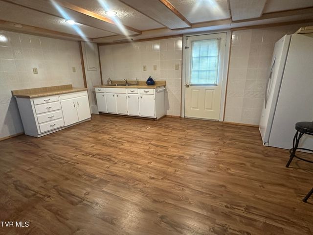 1070 Nolichuckey Road, Greeneville, TN 37743