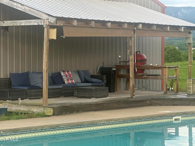 1070 Nolichuckey Road, Greeneville, TN 37743