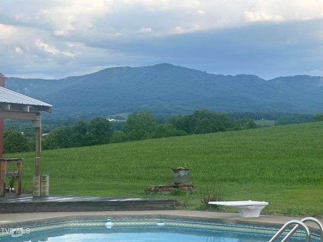 1070 Nolichuckey Road, Greeneville, TN 37743