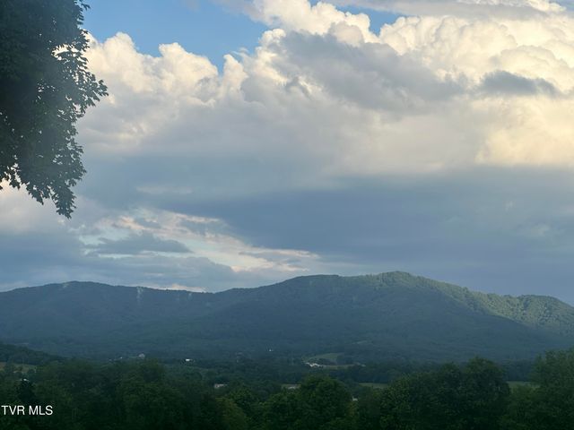 1070 Nolichuckey Road, Greeneville, TN 37743