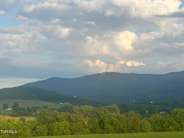 1070 Nolichuckey Road, Greeneville, TN 37743