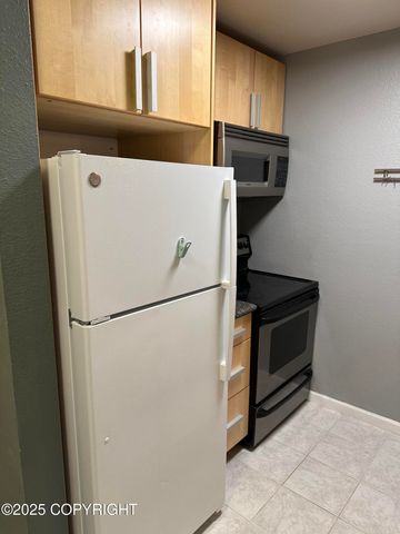 1327 W 25th Avenue, #323, Anchorage, AK 99503