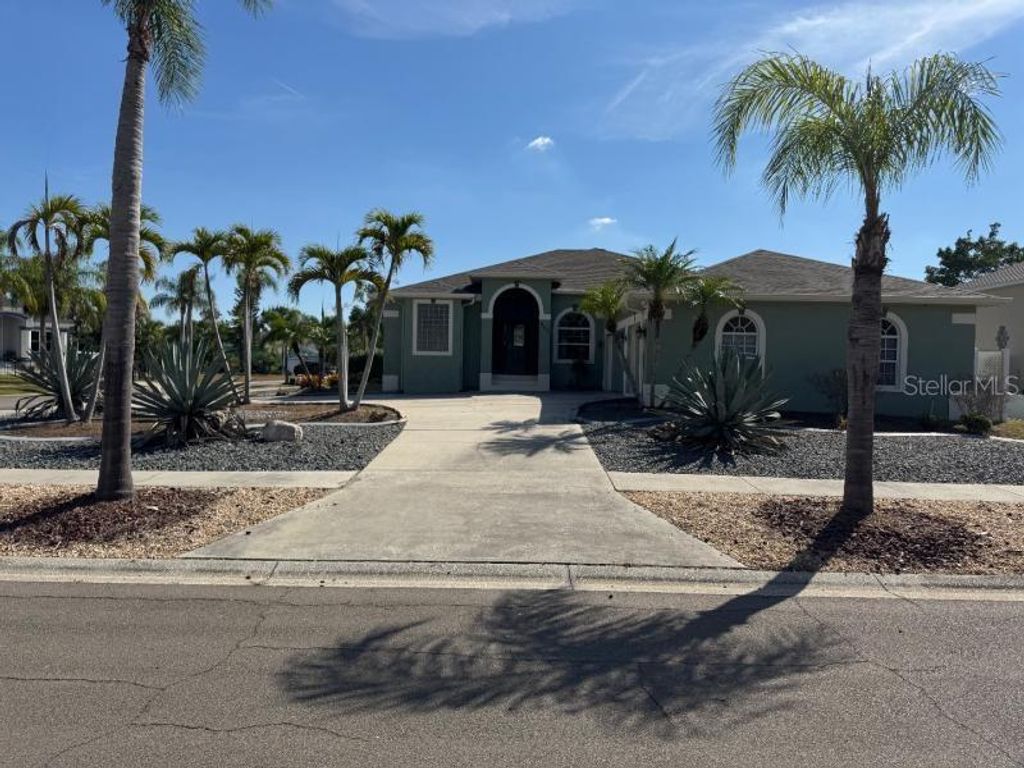 802 BUNKER VIEW DRIVE, Apollo Beach, FL 33572