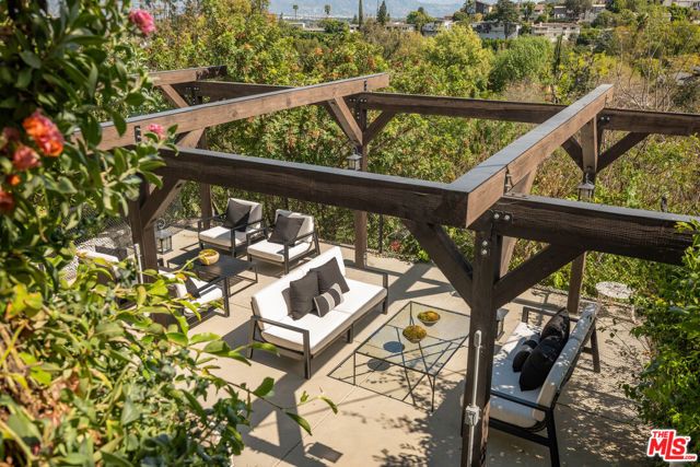 3922 Glenridge Drive, Sherman Oaks, CA 91423