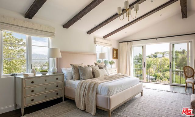 3922 Glenridge Drive, Sherman Oaks, CA 91423