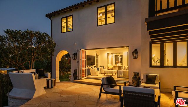 3922 Glenridge Drive, Sherman Oaks, CA 91423