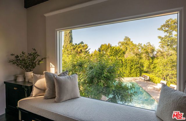 3922 Glenridge Drive, Sherman Oaks, CA 91423