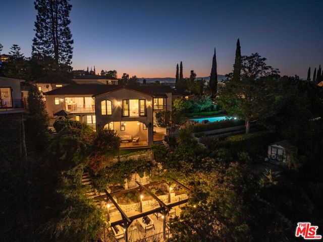 3922 Glenridge Drive, Sherman Oaks, CA 91423