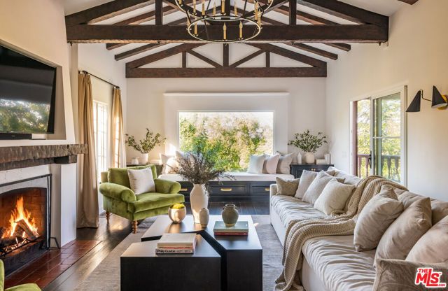 3922 Glenridge Drive, Sherman Oaks, CA 91423